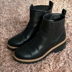 MIA Black Stephenn Bootie size 8